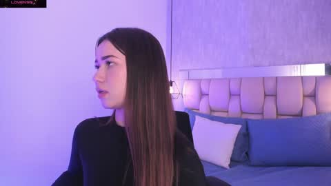 Roxie  online show from February 2025 02:17:02 AM