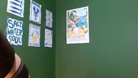 Roxie online show from October 2025 02:34:01 AM