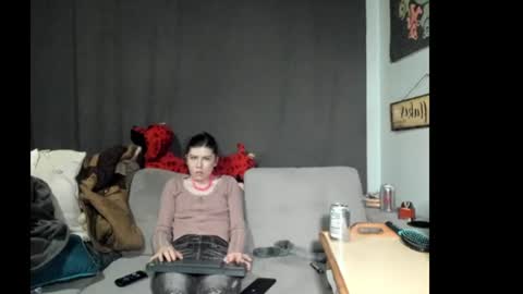 roxihazeleyes online show from June 2026 10:16:02 AM