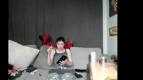roxihazeleyes online show from June 2026 10:03:01 AM