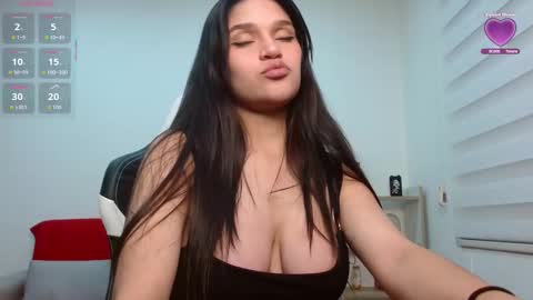 Snapshot of roxxi_2110 chatting on September 2025 01:16:01 AM roxxi_2110 online show from September 2025 01:16:01 AM