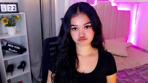 Snapshot of roxxy_blossom chatting on October 2025 03:12:01 PM roxxy_blossom online show from October 2025 03:12:01 PM