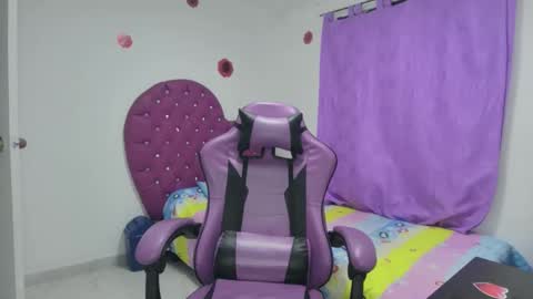 Roxy online show from December 2025 03:26:02 AM