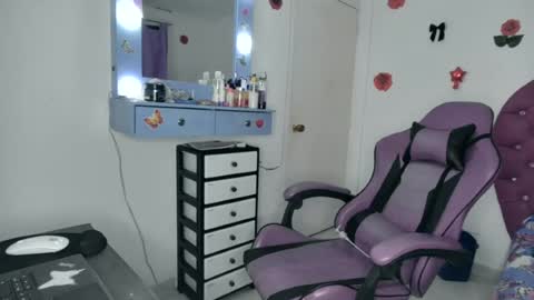 Roxy online show from June 2026 01:51:02 AM