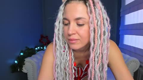 Roxy online show from December 2024 08:07:02 AM