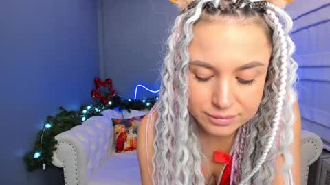 Roxy online show from December 2024 01:32:02 AM