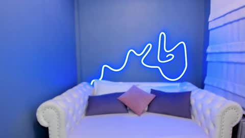 Roxy online show from February 2025 01:20:02 AM