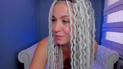 Roxy online show from March 2025 04:17:02 AM