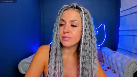 Roxy online show from March 2026 01:23:01 AM