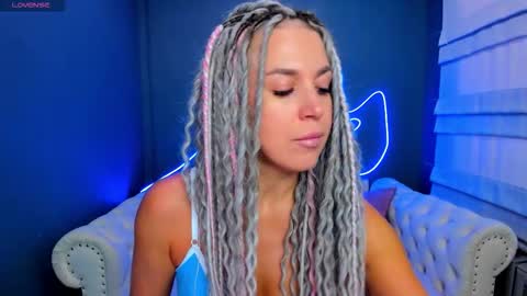 Roxy online show from March 2026 02:05:02 AM