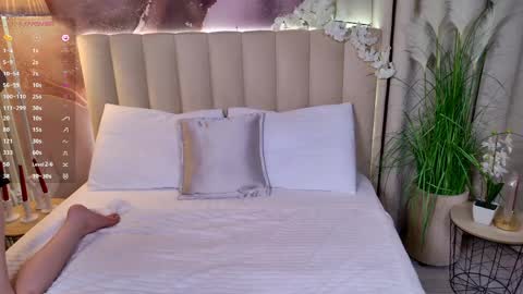 roxanne online show from May 2026 04:18:01 AM