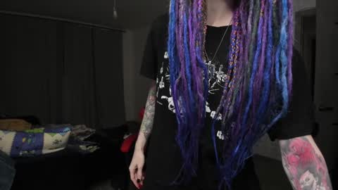 Snapshot of roxy_silver chatting on December 2024 11:05:01 PM Roxy online show from December 2024 11:05:01 PM