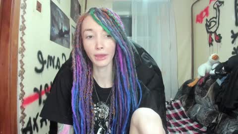 Snapshot of roxy_silver chatting on December 2024 01:07:02 AM Roxy online show from December 2024 01:07:02 AM