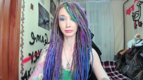 Snapshot of roxy_silver chatting on February 2025 06:53:01 PM Roxy online show from February 2025 06:53:01 PM