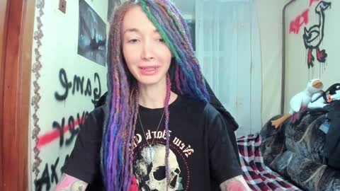 Snapshot of roxy_silver chatting on February 2025 01:33:01 AM Roxy online show from February 2025 01:33:01 AM