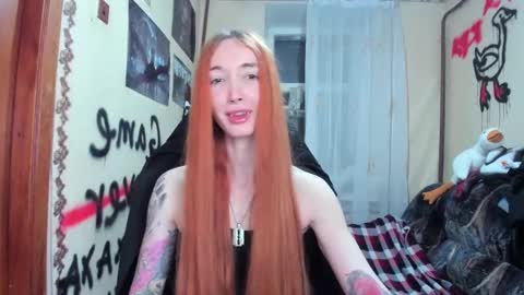 Snapshot of roxy_silver chatting on February 2025 09:17:01 PM Roxy online show from February 2025 09:17:01 PM
