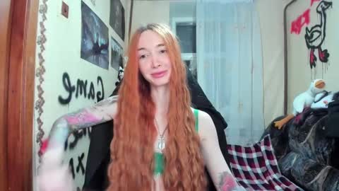 Snapshot of roxy_silver chatting on February 2025 07:12:02 PM Roxy online show from February 2025 07:12:02 PM