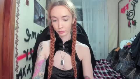 Snapshot of roxy_silver chatting on March 2025 12:17:02 AM Roxy online show from March 2025 12:17:02 AM