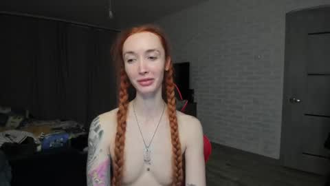 Snapshot of roxy_silver chatting on March 2025 01:05:01 AM Roxy online show from March 2025 01:05:01 AM