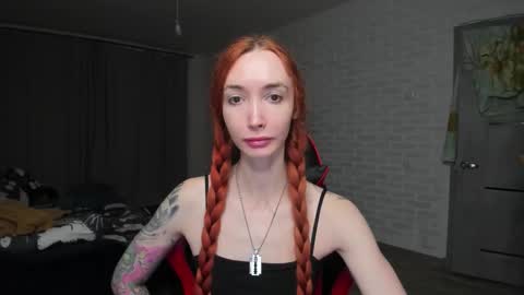 Snapshot of roxy_silver chatting on October 2025 03:00:01 PM Roxy online show from October 2025 03:00:01 PM