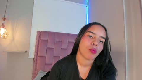 roxy_stone1 online show from April 2026 08:04:02 PM