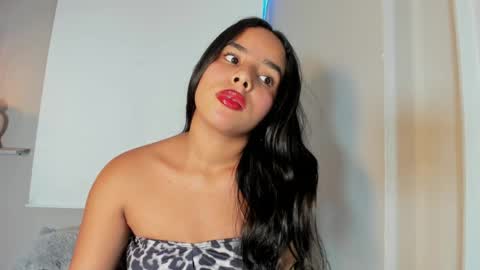 roxy_stone1 online show from June 2026 07:08:02 PM