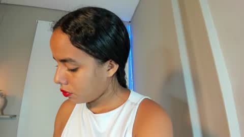 roxy_stone1 online show from June 2026 07:06:02 PM