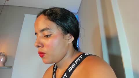 roxy_stone1 online show from June 2026 07:27:02 PM
