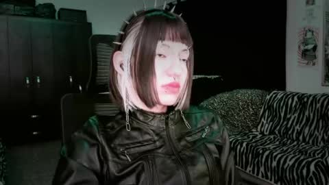 Roxy Independient model Help me to reach 50 thumbs up online show from April 2026 12:59:02 AM