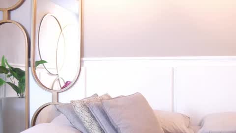 Roxy  online show from October 2025 12:14:02 PM