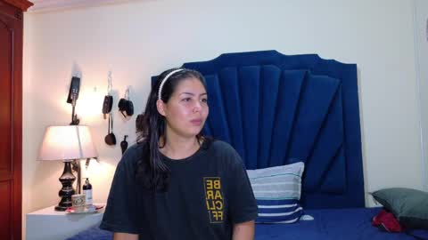 Snapshot of roxyandaron2 chatting on May 2026 01:54:02 AM RoxyAron online show from May 2026 01:54:02 AM