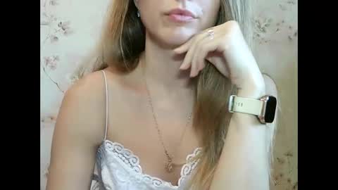 Snapshot of roxyfox18x01 chatting on October 2025 08:24:02 AM roxyfox18x01 online show from October 2025 08:24:02 AM