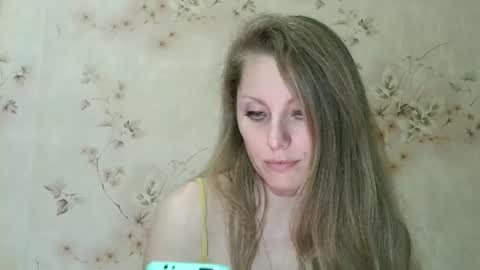 roxyfox18x01 online show from April 2026 07:29:01 PM