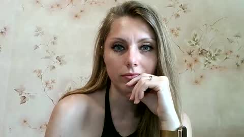 roxyfox18x01 online show from June 2026 07:25:02 AM