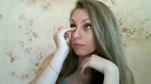 roxyfox18x01 online show from June 2026 02:11:01 PM