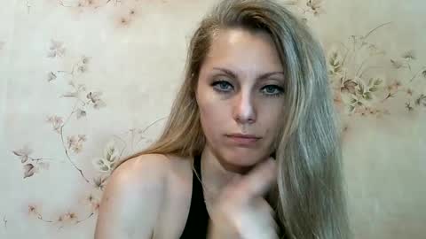 roxyfox18x01 online show from June 2026 07:40:02 AM