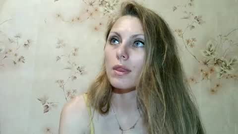 roxyfox18x01 online show from June 2026 07:34:02 PM