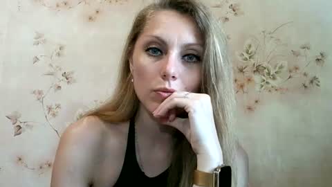 roxyfox18x01 online show from June 2026 08:06:02 AM