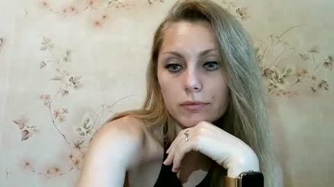 roxyfox18x01 online show from June 2026 07:22:02 AM