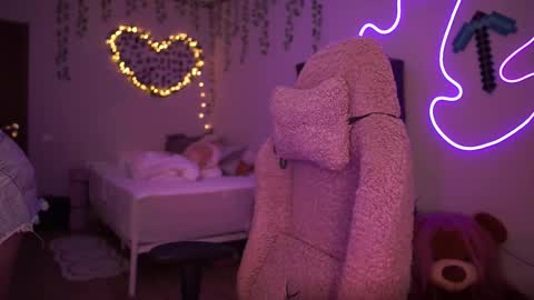 roxysuh online show from October 2025 08:11:02 AM