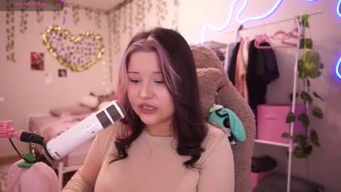 roxysuh online show from November 2025 07:34:02 AM