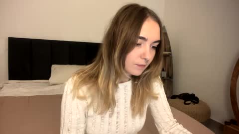 Roxy online show from April 2026 01:09:02 PM