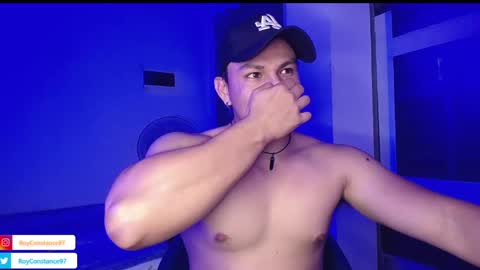 Snapshot of roy__constance chatting on December 2024 03:48:01 AM Roy Constance online show from December 2024 03:48:01 AM