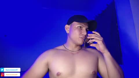 Snapshot of roy__constance chatting on December 2024 04:34:01 AM Roy Constance online show from December 2024 04:34:01 AM