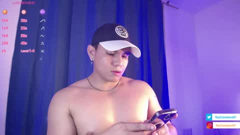 Snapshot of roy__constance chatting on January 2025 02:14:01 AM Roy Constance online show from January 2025 02:14:01 AM