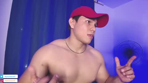 Snapshot of roy__constance chatting on February 2025 11:36:01 PM Roy Constance online show from February 2025 11:36:01 PM