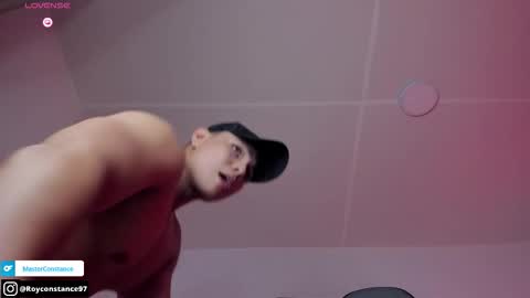 Snapshot of roy__constance chatting on October 2025 04:15:01 AM Roy Constance online show from October 2025 04:15:01 AM