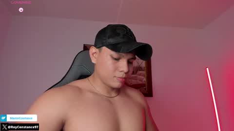 Snapshot of roy__constance chatting on October 2025 04:35:02 AM Roy Constance online show from October 2025 04:35:02 AM