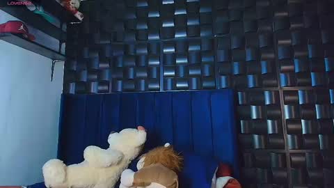 ANTONIO online show from October 2025 07:25:02 PM