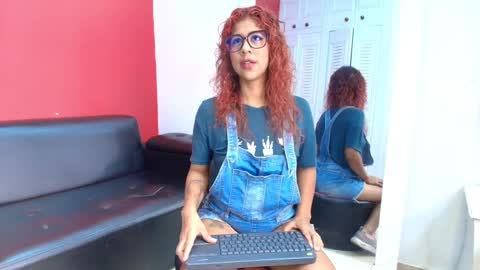 Snapshot of roy_luna chatting on September 2025 01:10:01 PM Roy Luna online show from September 2025 01:10:01 PM